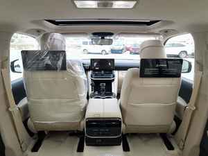 TOYOTA LANDCRUISER VTR 2024 - Product Image 3