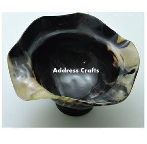 Bol en corne de buffle écologique de style viking pour servir des aliments, des collations, sur la table, dernier plat en corne, articles de cuisine à prix compétitif - Product Image 4