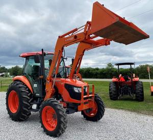 Pompe à engrenages moteur haute qualité 10 CV pour tracteur cabine M7040, 4x4, double hydraulique, télécommandes arrière, durée de vie 10 000 à 20 000 heures, disponible maintenant - Product Image 1