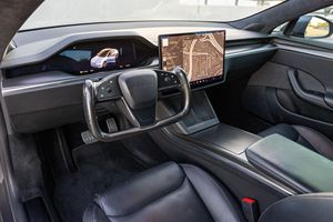 รถยนต์มือสอง ปี 2021 รุ่น Tesla Model S Plaid พวงมาลัยซ้าย/ขวา - Product Image 2