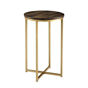 Table basse moderne de luxe, confortable et stylée, conçue comme mobilier décoratif en métal pour la maison et le salon - Product Image 1