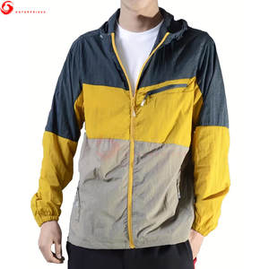 Veste coupe-vent en toile de haute qualité, design personnalisé, vente en gros, nouvelle mode, imperméable, respirante, écologique, à capuche, pour hommes - Product Image 1