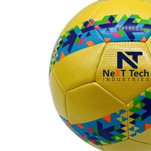 Tech Industries Ballon d'entraînement de football Matériau PU à des fins d'entraînement avec un design personnalisé et un logo personnalisé - Product Image 4