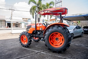 Tracteur agricole Kubota M6040 pour rizières, 60 CV, 4 roues motrices, diesel, pour <span class=keywords><strong>op</strong></span>érations de culture du riz - Product Image 2