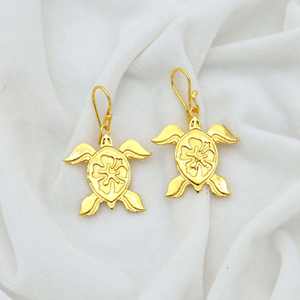 Venta al por mayor 18K chapado en oro latón tortuga diseño floral pendientes de gota Estilo Hawaiano de moda tortuga - Product Image 2