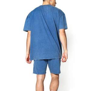 Ensembles de shorts délavés à l'acide pour hommes en matériaux solides de haute qualité avec logo personnalisé Ensembles de shorts délavés à l'acide pour hommes à la mode - Product Image 3