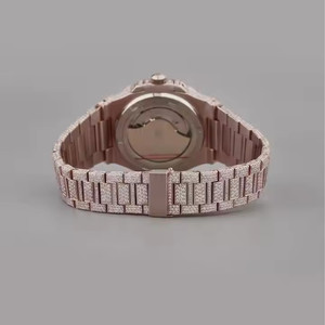 Montre en verre de luxe pour femme, style hip-hop, avec diamants en moissanite, finition or rose glacé, acier inoxydable, style antique et élégant - Product Image 3