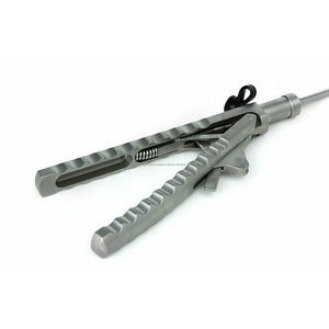 Portaagujas Tipo V para Laparoscopia, de Acero Inoxidable, Quirúrgico, con Certificación CE, Reutilizable, para Hospitales y Clínicas - Product Image 2