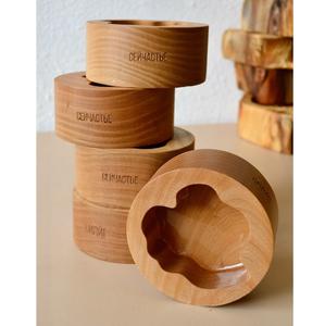 Porte-bougie artisanal en bois naturel avec couvercle, couleur et forme personnalisées pour la décoration de la maison et Noël - Product Image 4