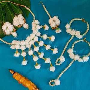 Ensembles de colliers de bijoux de mariée indiens floraux Ensemble de bijoux de collier de perles florales en fausse perle, blanc - Product Image 2