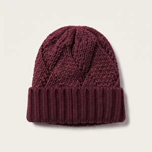 Gorro Unisex de Punto Trenzado Color Granate, Gorro de Invierno de Color Sólido, 100% Acrílico, Estilo Casual para Adultos, Medida por Circunferencia de Cabeza - Product Image 1