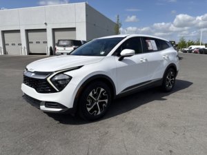 Kia Sportage EX 2023 d'occasion propre - Product Image 3