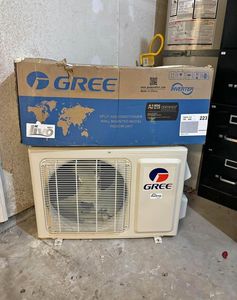 Unidad de Aire Acondicionado Central Gree de 42000 BTU, Multizona, Inverter de Cuatro Vías, con Ventilador, Bomba de Agua y Cassette - Product Image 5