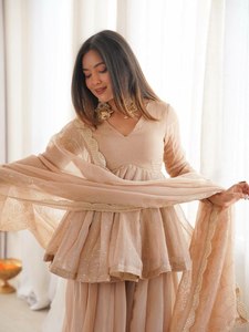 ยกระดับสไตล์แฟชั่นชาติพันธุ์ของคุณด้วยชุดสัลวาร์ คามีซแบบสามชิ้นลายใหม่สองสีสำหรับผู้หญิงหรือเด็กผู้หญิง - Product Image 4