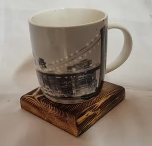 Dessous de verre personnalisé de forme carrée avec logo gravé au laser Dessous de verre en noyer par artisanat en croissant - Product Image 4