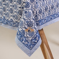 Couverture de table à fleurs bleues imprimée main traditionnelle indienne pour Banquets Hôtel Nappe en coton brodé réutilisable