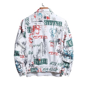 Chaqueta vaquera vintage para hombre al por mayor, estilo urbano, con estampado de letras, corte regular, cierre de botones, lavado ácido, ecológica, para invierno - Product Image 2