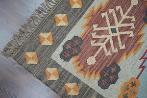 Timeless Tradition Kilim Handwoven Wool Rug Modern Exquisite Designs Plush Pile Unbeatable Wholesale Home Enhancement Prices - Product Image 4
