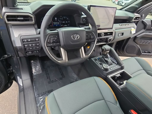 Toyota Tacoma 2025 USADO, 2.4L, 4 cilindros, Potencia (326hp), 4x4, Híbrido, Euro6d, 4WD, Transmisión Automática, Volante a la Izquierda - Product Image 2