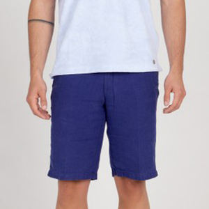 Las Bermudas cortas a medida para hombre proporcionan una opción de moda para eventos o salidas de verano. - Product Image 4