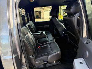 ข้อเสนอสุดพิเศษ ฟอร์ด เอฟ-350 ซูเปอร์ดิวตี้ ลาริเอท ปี 2012 ขับเคลื่อน 4 ล้อ เครื่องยนต์ดีเซลเทอร์โบ 6.7 ลิตร V8 - Product Image 3