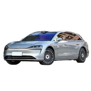 Vehículo de Rango Extendido Mediano-Grande, Motor L4 de 300KW, Batería de 90-110kWh, NEDC 601-700km, Modelo de Nueva Energía - Product Image 3