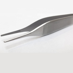 Pinces à tissus Adson Brown 4,75 pouces avec inserts en carbure de tungstène, pinces à pouce en acier inoxydable par Gray Rocks - Product Image 4