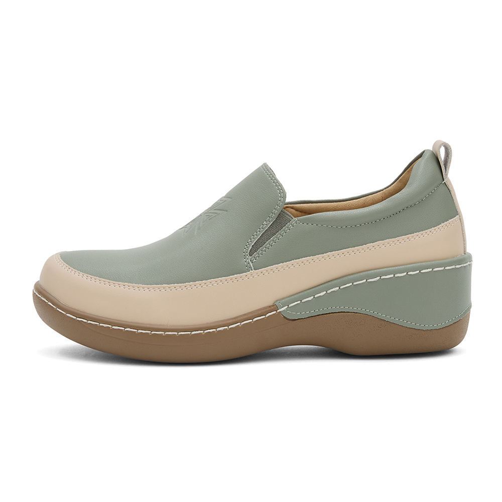 สีเขียว