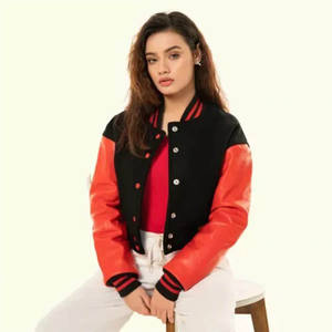 Chaqueta universitaria negra y roja personalizada al por mayor, chaqueta de béisbol para mujer, Chaqueta corta de lana y letras para mujer - Product Image 6