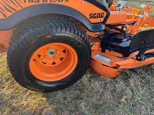 Tondeuse autoportée à braquage zéro SCAG Cheetah de qualité supérieure avec plateau de coupe de 72 pouces - Product Image 6