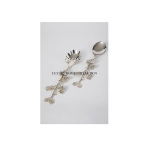 Couverts en métal de qualité supérieure avec poignées ergonomiques conçus pour les repas décontractés et formels en acier inoxydable - Product Image 2