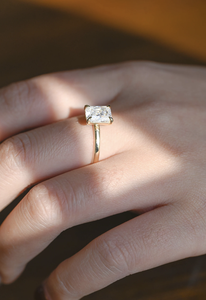 แหวนเพชรโมอิสและพลอยสีเขียวมรกตสำหรับสุภาพสตรี925ชุบโรเดียมชุบทองเงินสเตอร์ลิงสำหรับงานแต่งงาน - Product Image 5