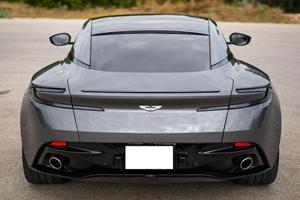 SUPER PROPRE 2019 A-S-T-O-N MAR-TIN DB11 COUPE PRÊT À ÊTRE EXPÉDIÉ - Product Image 3