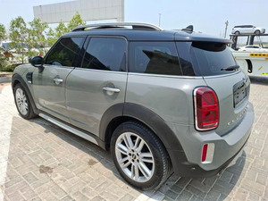 Descuento en el precio de venta del Mini Cooper countryman full option 2021 km bajo - Product Image 2