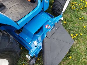 Tractor Agrícola Compacto LS MT225E de 35HP para 2WD, Motor Diésel, Bomba, Caja de Cambios, Motor Automático, Equipo Agrícola - Product Image 4