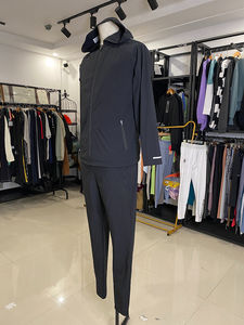 Vente en gros Survêtement surdimensionné Pantalon de survêtement ample en nylon Ensemble jogging Survêtement en nylon coupe-vent réfléchissant pour hommes - Product Image 3