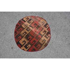 2.3x2.3 ft Turkish Vintage Rug, Round Rug, <b>Red</b> <b>Wool</b> Rug - Product Image 2