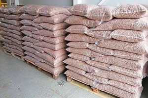 Granulés de bois à succès, sacs de 15 kg, combustible biomasse pour système de chauffage, granulés de pin et de chêne de 6 mm - Product Image 6