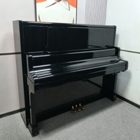 Piano vertical Kawai XO-8AT en stock, envío rápido. Piano vertical resistente para uso a largo plazo, para escenario y estudio, de segunda mano.