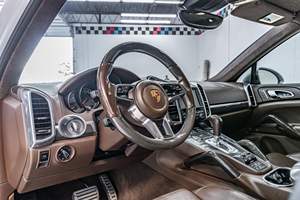 Cayenne Turbo 2015, V8 Twin-Turbo de 520 hp, Tracción en las Cuatro Ruedas, Sin Modificar - Product Image 4