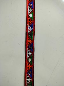Cintas bordadas de temática India multicolor con trabajo de espejo ideal para ropa y textiles para el hogar ideal para usar como adornos - Product Image 2