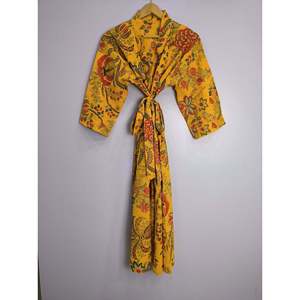 Kimono Indio Bohemio de Algodón Puro, Vestido de Verano Estampado a Mano con Diseño Floral en Amarillo, Verde y Rojo, Ideal como Traje de Baño - Product Image 6
