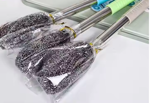 Outil de nettoyage de cuisinière en plastique de brosse de casserole d'acier inoxydable de long manche - Product Image 3