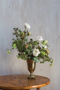 Vase décoratif en forme de verre avec finition dorée, pièce d'accent parfaite pour la décoration contemporaine de la maison et des événements de l'Inde - Product Image 3