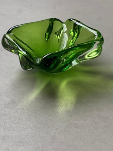 ชามตกแต่งเรซินสีเขียวทำด้วยมือถาดวางกลางศิลปะเคลือบเงามีสไตล์เน้นโต๊ะสำหรับบ้านห้องนั่งเล่นสำนักงาน - Product Image 4