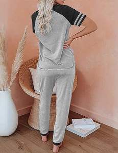 Nouveaux ensembles de vêtements de yoga pour l'automne et l'hiver 2026, vêtements de sport pour la salle de sport, ensembles de fitness pour femmes, leggings taille haute, ensembles de yoga, combinaisons de yoga nude - Product Image 2