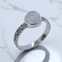 Bague en argent sterling 925 avec pierres précieuses naturelles : turquoise antique taille brillant ronde et pierre de lune arc-en-ciel, design naturel