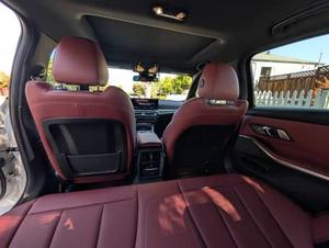 BMW 330e Híbrido Enchufable 2023, Altamente Equipado, Interior Rojo Tocara, Mayormente Sin Modificar - Product Image 4