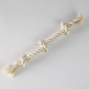 Juguete de cuerda de algodón de tres nudos para perros, diseñado para jugar a arrastrar, masticar de forma segura, limpiar los dientes y aliviar el estrés diario - Product Image 1