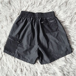 กางเกงขาสั้นผ้าไนลอนแห้งเร็วกางเกงขาสั้นผ้าโพลีเอสเตอร์น้ำหนักเบาสำหรับออกกำลังกายกางเกงเล่นกีฬา100% ออกแบบโลโก้ได้ตามต้องการ - Product Image 6